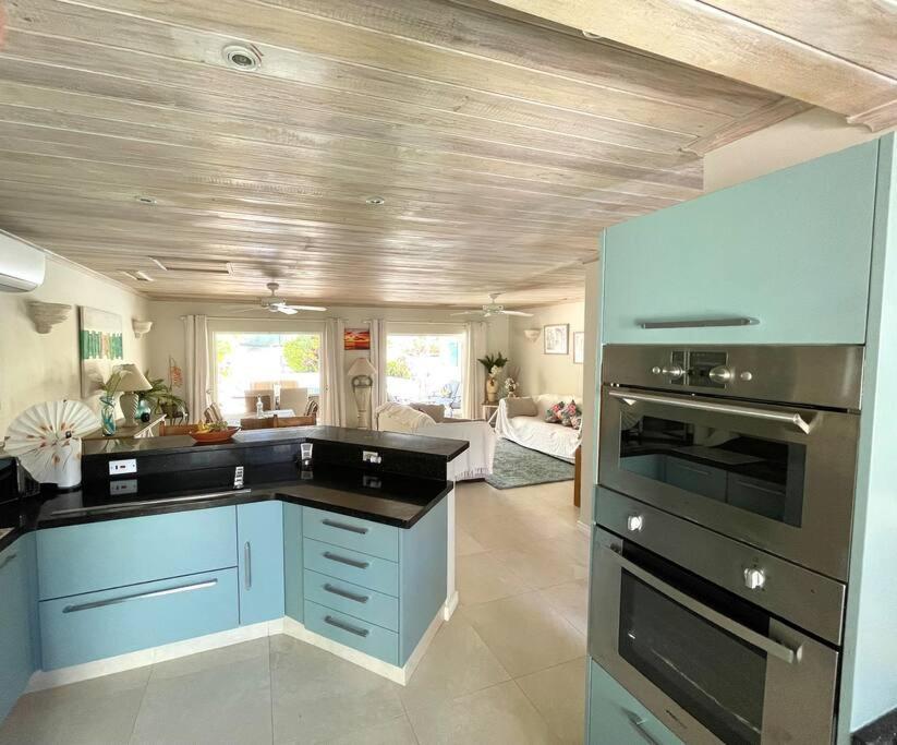 Nanpa, Luxury Family Three Bed Villa, St James West Coast, Private Pool Saint James Extérieur photo