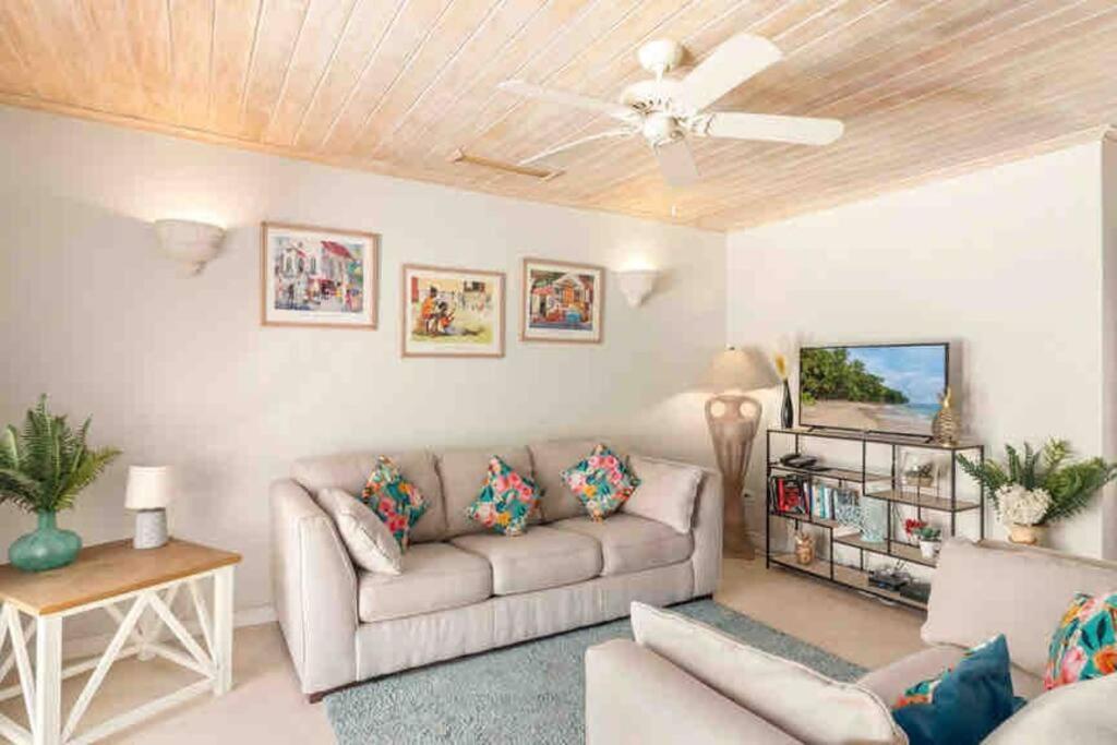 Nanpa, Luxury Family Three Bed Villa, St James West Coast, Private Pool Saint James Extérieur photo