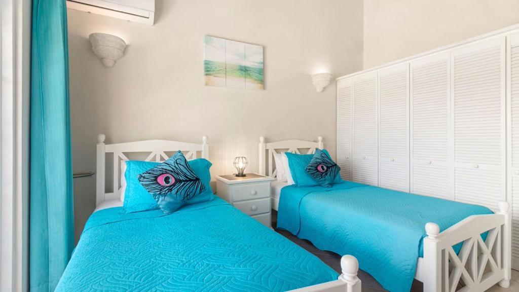 Nanpa, Luxury Family Three Bed Villa, St James West Coast, Private Pool Saint James Extérieur photo