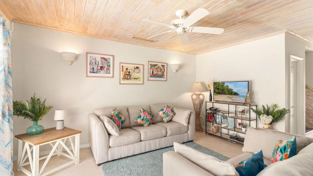 Nanpa, Luxury Family Three Bed Villa, St James West Coast, Private Pool Saint James Extérieur photo