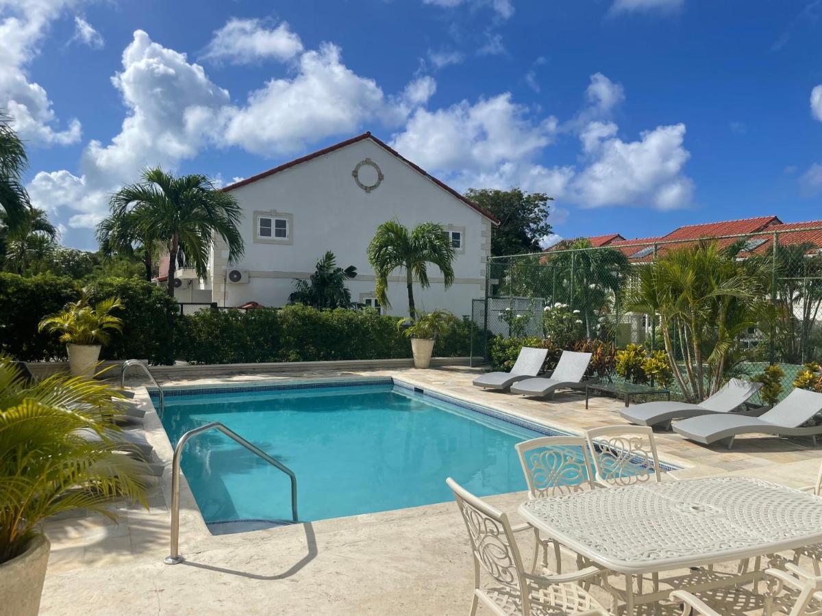 Nanpa, Luxury Family Three Bed Villa, St James West Coast, Private Pool Saint James Extérieur photo
